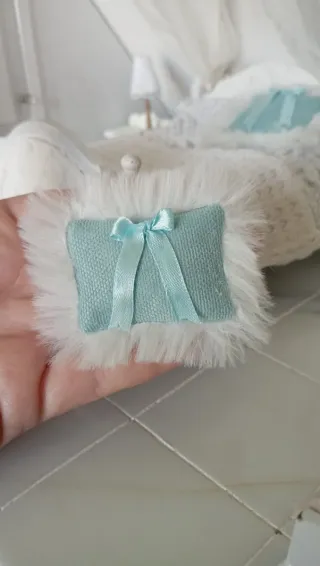2 Cuscini Shabby Chic per Casa delle Bambole 1:12