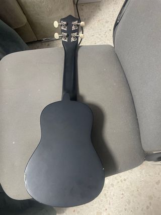 Funda y Ukelele Negro MaKai