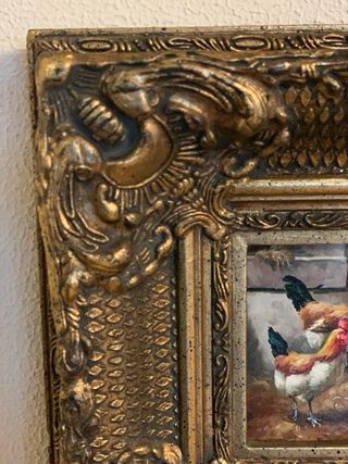 Cuadro vintage con marco barroco dorado y pintura