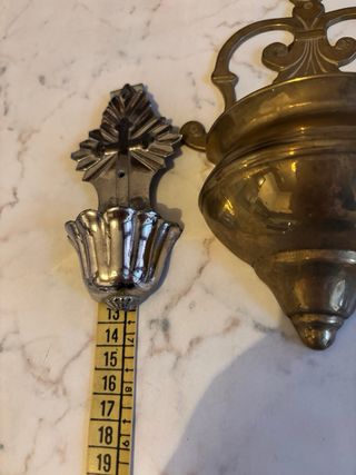 2 acquasantiere in metallo