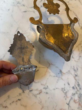 2 acquasantiere in metallo