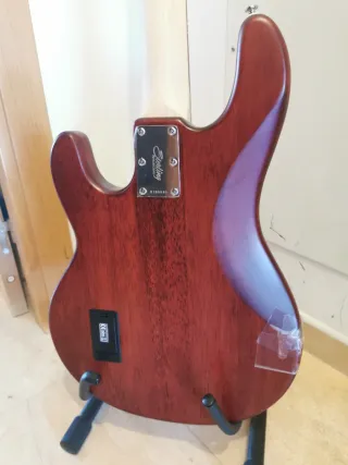 Bajo Sterling StingRay