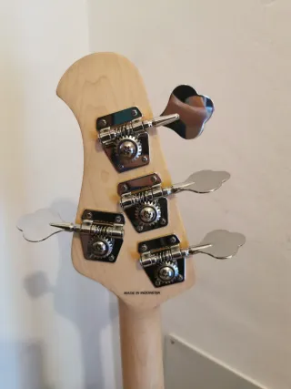 Bajo Sterling StingRay