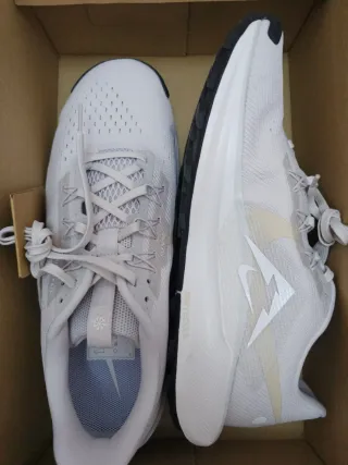 Zapatillas Nike Pegasus Trail 5 Gris/Blanco