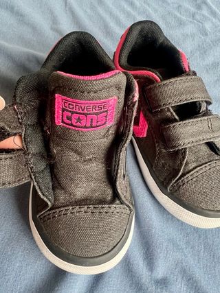 Deportivas Converse bebe talla 21 Negras y Rosas