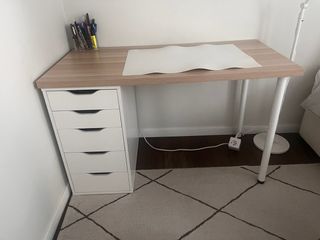 Escritorio Ikea con cajonera Alex blanca