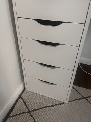 Escritorio Ikea con cajonera Alex blanca