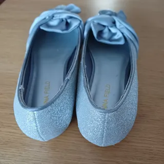 Bailarinas Anna Field plateadas con lazo