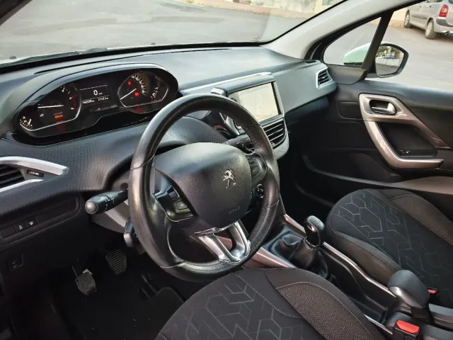 Peugeot 2008 2015