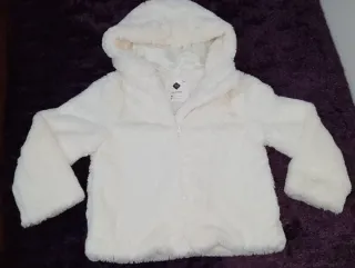 Chaqueta niña pelo blanco con capucha 5 años