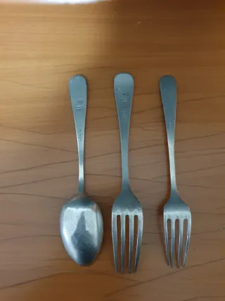 Set de cubiertos: tenedores plata cuchara