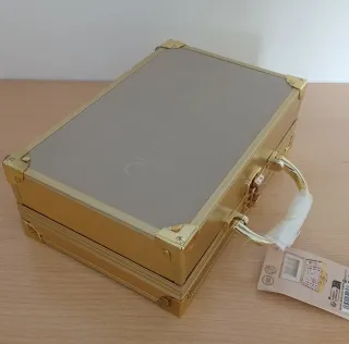 Maletín de maquillaje Magictudio dorado