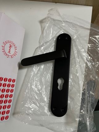 Manivela negra mate con placa Jandel