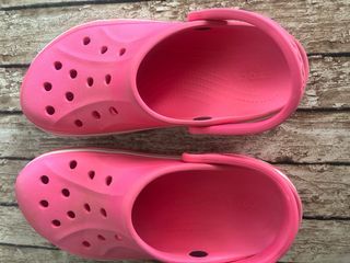 Crocs rosas