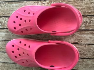 Crocs rosas