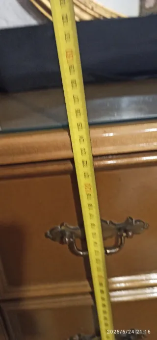 Cómoda de madera con 7 cajones