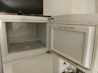 Nevera blanca Whirlpool.