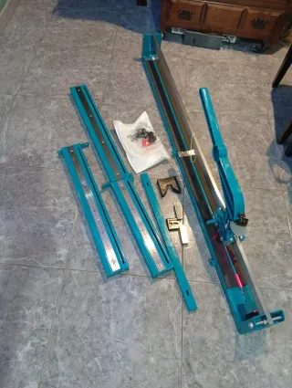 Cortadora de azulejos nueva