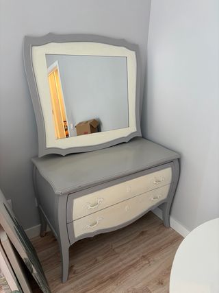 Cómoda vintage francesa con espejo