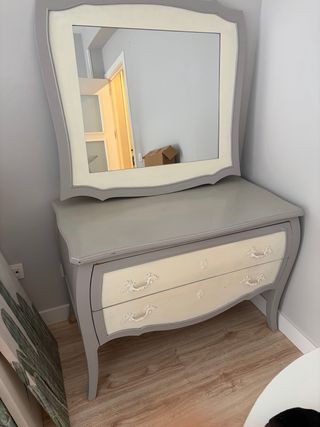 Cómoda vintage francesa con espejo