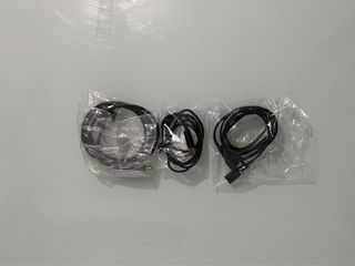 PS4 (PlayStation 4)+ Juego Destiny y 2 Mandos