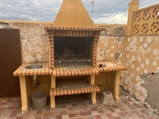 Barbacoa grande con lavabo