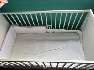 Cuna y cambiador madera blanca ikea