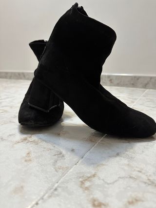 Botines de ante negro talla 39