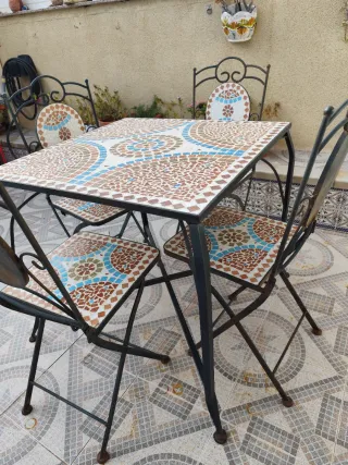 Mesa y 4 sillas forja mosaico