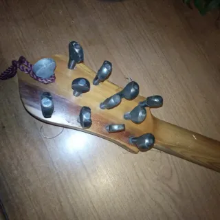 Laúd Telesforo Julve para restaurar