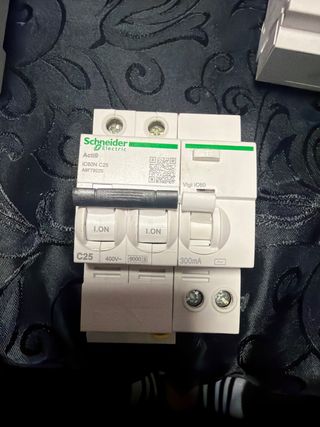 Interruptor Schneider Electric Vigi IC60N C25