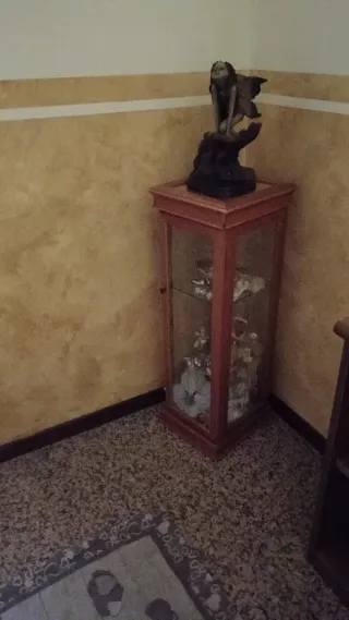 Vetrinetta in legno e vetro