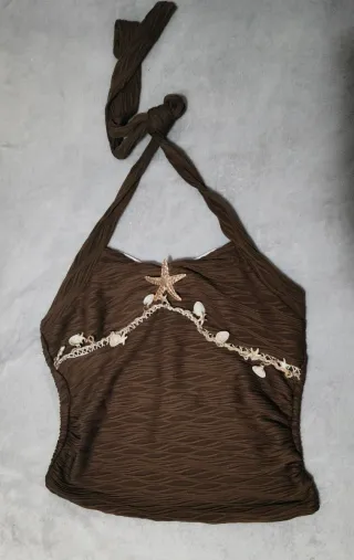 Camiseta marrón conchas y estrella de mar
