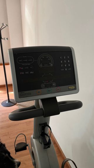 Bicicleta Estática Technogym