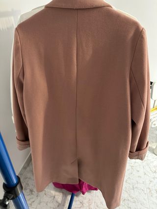 Chaquetón largo paño rosa Primark Talla 44