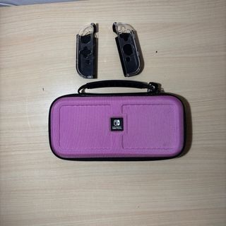 Nintendo Switch OLED Blanca y Negra + funda