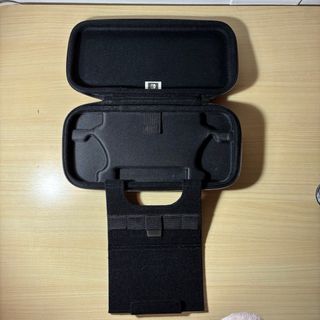 Nintendo Switch OLED Blanca y Negra + funda