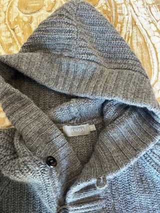 Jersey de punto grueso gris con capucha de Nanos