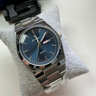 Reloj Hombre Azul y Plateado