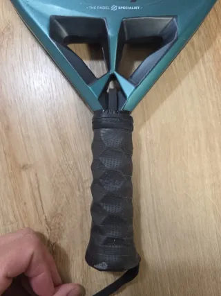 Pala Bullpadel Hack 04 2025.  Paquito Navarro