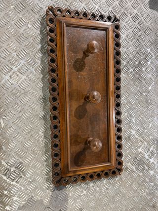 Perchero de madera antiguo