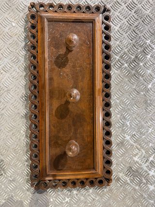 Perchero de madera antiguo