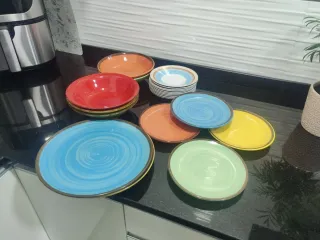 Platos de cerámica sueltos