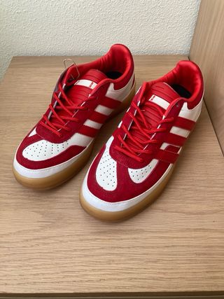 Zapatillas Adidas Bad Bunny Rojas y Blancas