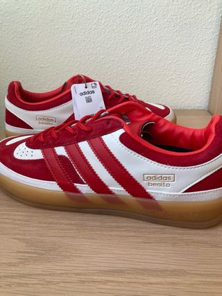 Zapatillas Adidas Bad Bunny Rojas y Blancas