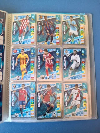 Álbum Adrenalyn 22-23 completo al 95%