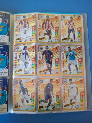 Álbum Adrenalyn 22-23 completo al 95%