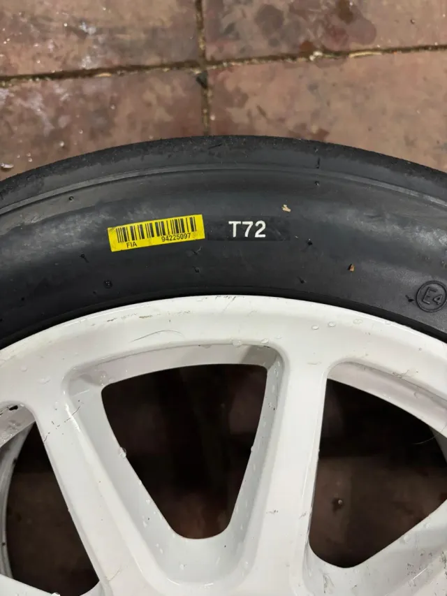 Hankook T72 16"