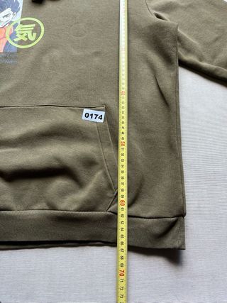 Sudadera verde militar con estampado anime S ampli