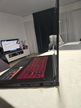 Portátil Gaming MSI GF63 8RC Intel i7 SSD